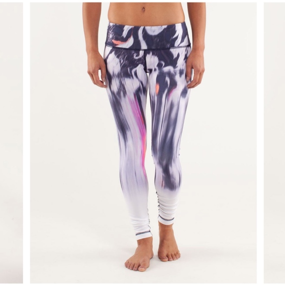 Lululemon Wunder Under Crop, Mirage Deep Indigo - Picture 6 of 6